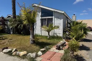 219 Portland Ave, Huntington Beach, CA 92648 - Photo 1