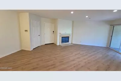 697 Sutton Crest Trail #303, Oak Park, CA 91377 - Photo 1