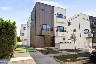 10908 Hesby St, North Hollywood, CA 91601 - Photo 1