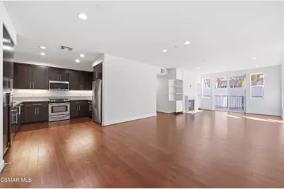 10878 Bloomfield Street #107, Toluca Lake, CA 91602 - Photo 1