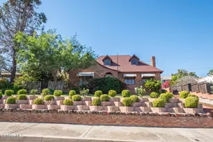 975 Loma Vista Pl, Santa Paula, CA 93060 - Photo 1