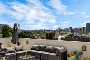 10740 Moorpark St, Toluca Lake, CA 91602 - Photo 1