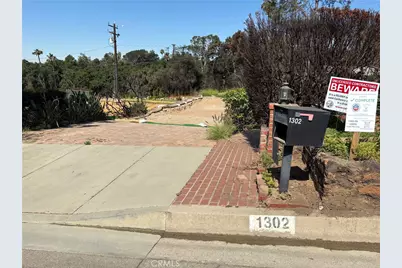 1302 E Loma Alta Drive, Altadena, CA 91001 - Photo 1