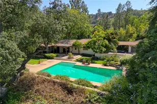 1075 Pine Oak Ln, Pasadena, CA 91105 - Photo 1