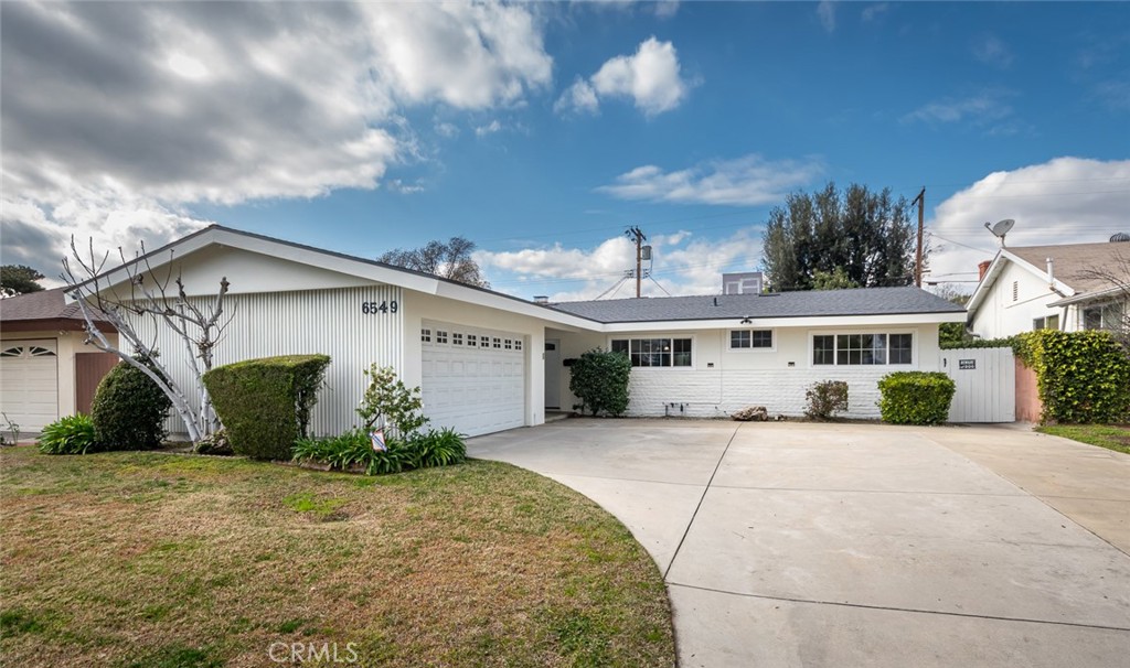 6549 Whitaker Ave, Lake Balboa, CA 91406 MLS BB23010052 Coldwell Banker
