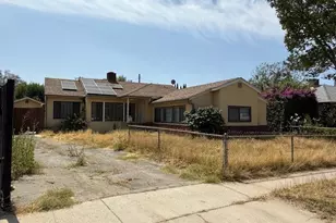 14594 Dyer St, Sylmar, CA 91342 - Photo 1