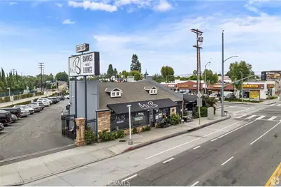 6000 Woodman Avenue #A1, Van Nuys, CA 91401 - Photo 1
