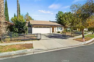 18123 Delano St, Tarzana, CA 91335 - Photo 1