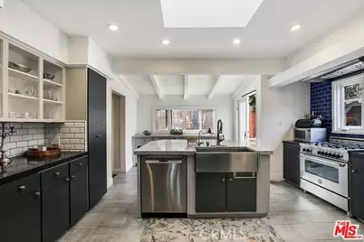 11905 Hartsook, Valley Village, CA 91607 - Photo 1