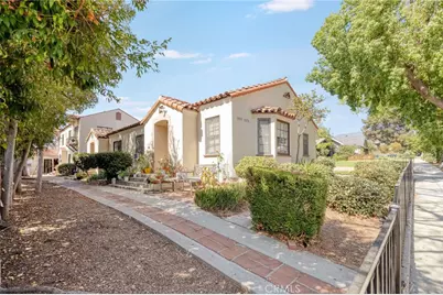 1375 N Mentor Avenue, Pasadena, CA 91104 - Photo 1
