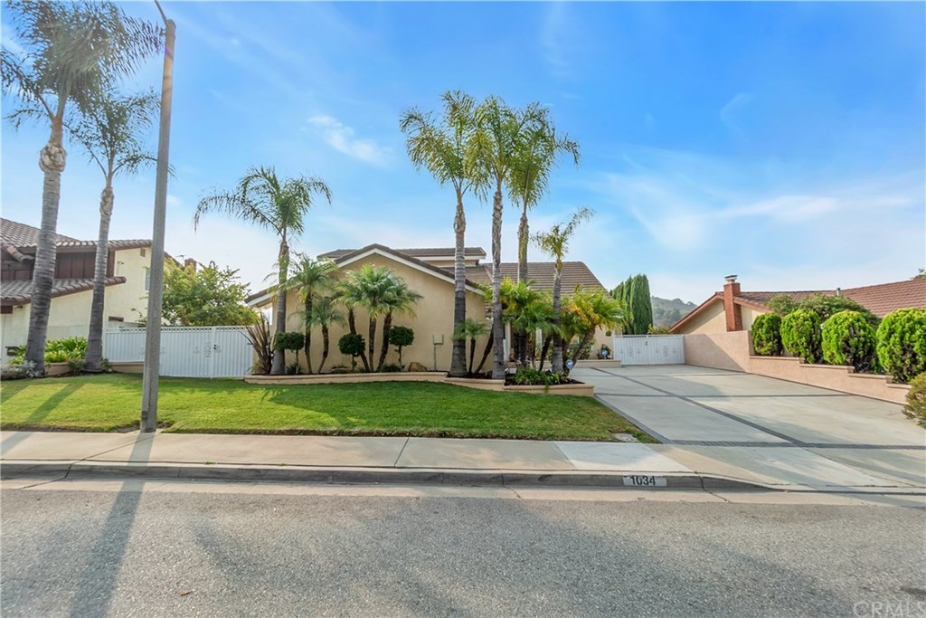 1742 Avenida Entrada, San Dimas, CA 91773, MLS# PF23079597