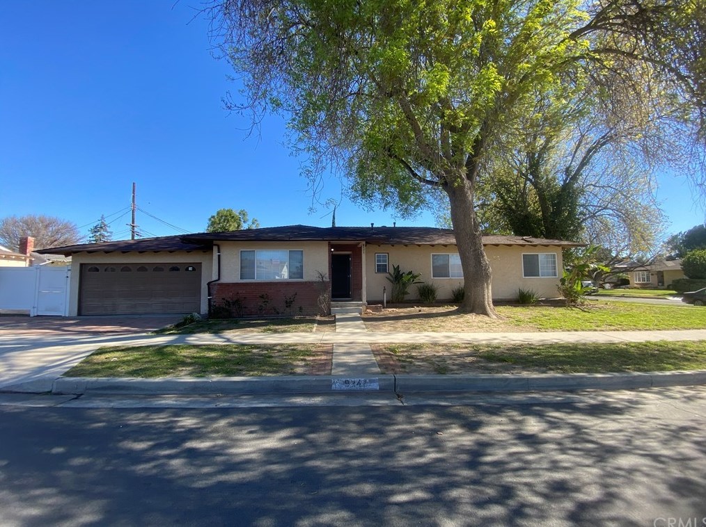 9242 Wystone Ave, Northridge, CA 91324 - MLS CV22022469 - Coldwell Banker