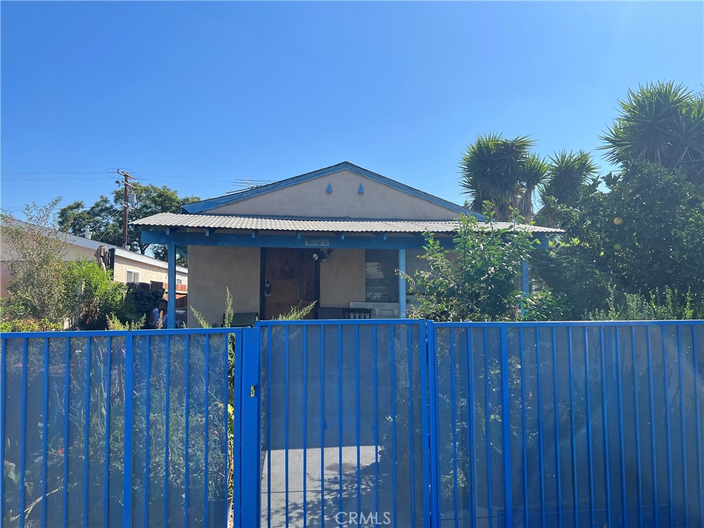 223 N Laurel St, Santa Ana, CA 92703 MLS CV22212133 Coldwell Banker