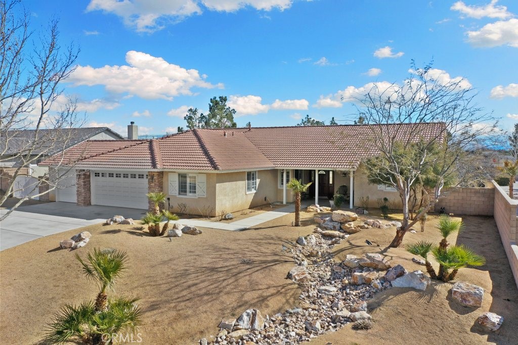 19581 Powhatan Rd, Apple Valley, CA 92308 MLS CV23034833 Coldwell