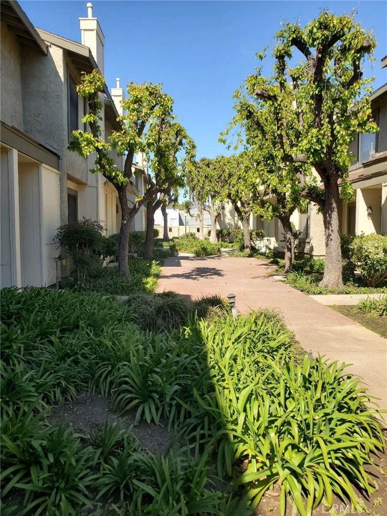 9621 Sepulveda Blvd 7, North Hills, CA 91343 MLS CV23050877