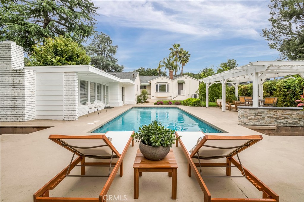 4553 Castle Rd, La Canada Flintridge, CA 91011 MLS CV23107232