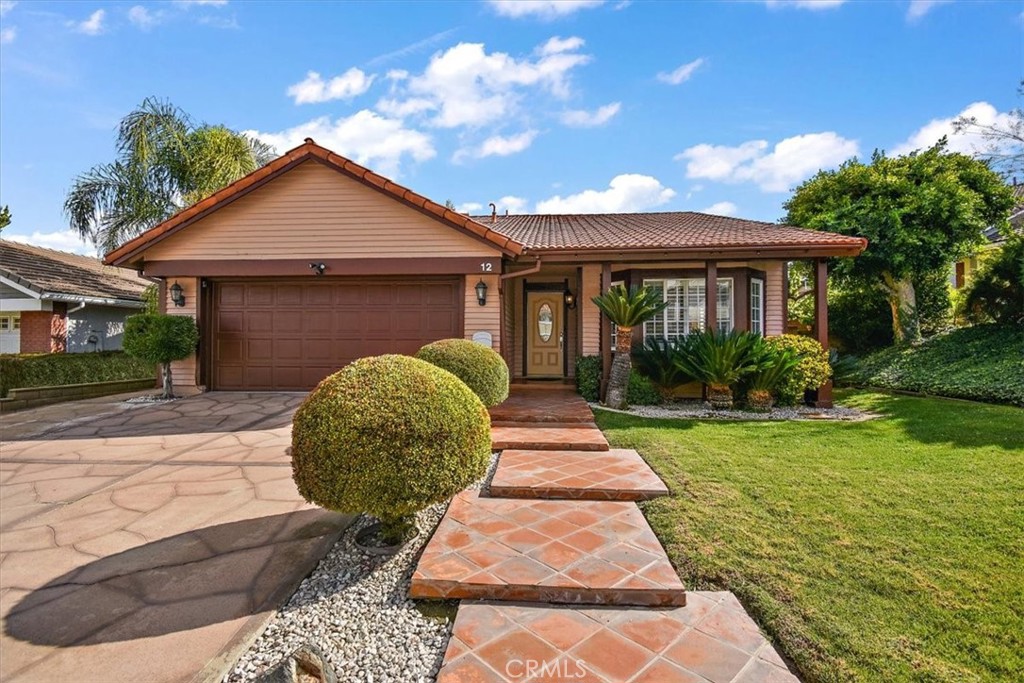 12 Rainbow Ridge Rd, Phillips Ranch, CA 91766 MLS CV24027127