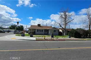 305 W Mayberry Ave, Hemet, CA 92543 - Photo 1