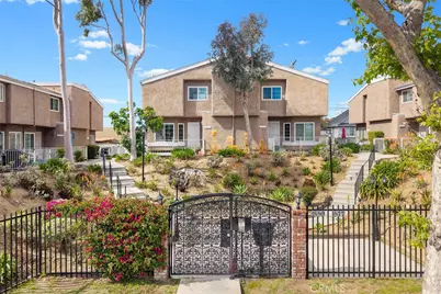 1569 W Jefferson Blvd, Los Angeles, CA 90018 - Photo 1