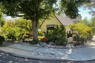 470 W 11th St, Claremont, CA 91711 - Photo 1