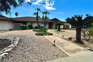 320 Teasdale, Claremont, CA 91711 - Photo 1