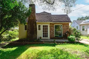 2038 Oakwood St, Pasadena, CA 91104 - Photo 1