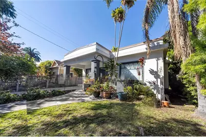 913 Walnut Avenue, Long Beach, CA 90813 - Photo 1