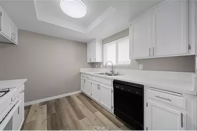 1335 Newport Avenue #209, Long Beach, CA 90804 - Photo 1