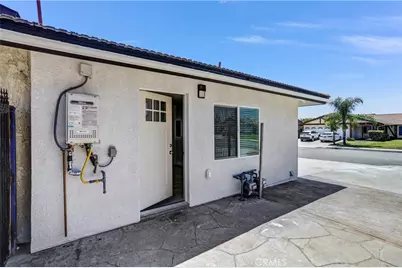857 S Idyllwild Unit #2 Avenue #2, Rialto, CA 92376 - Photo 1