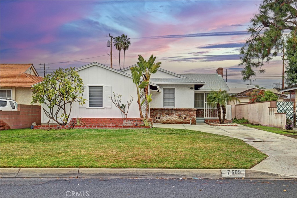 7509 Irwingrove Dr, Downey, CA 90241 MLS DW23004825 Coldwell Banker