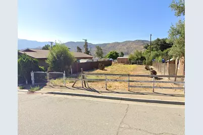 670 Plaza St, Banning, CA 92220 - Photo 1