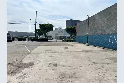 2111 N Long Beach Boulevard, Compton, CA 90221 - Photo 1