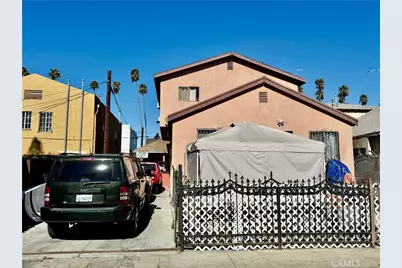 635 E 43rd Place, Los Angeles, CA 90011 - Photo 1