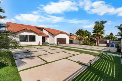 13800 Glenoaks Boulevard, Sylmar, CA 91342 - Photo 1