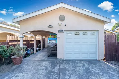 8219 Crockett Boulevard, Los Angeles, CA 90001 - Photo 1