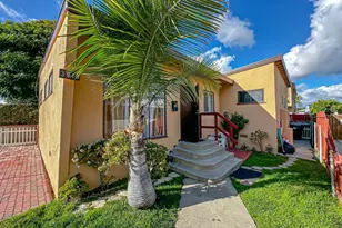 3915 E 11th St, Long Beach, CA 90804 - Photo 1