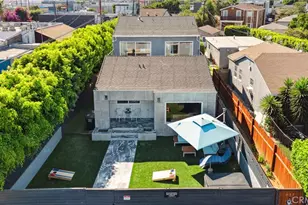 835 Sunset Ave, Venice, CA 90291 - Photo 1