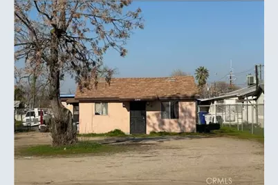 2390 S Walnut Avenue, Fresno, CA 93706 - Photo 1