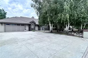 13054 Oak Crest, Yucaipa, CA 92399 - Photo 1