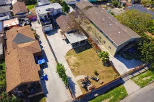 412 W 104th St, Los Angeles, CA 90003 - Photo 1