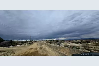 24300 Fort Tejon Road, Llano, CA 93544 - Photo 1