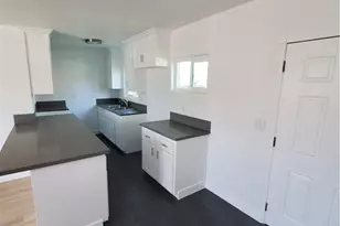 246 E 87th Pl, Los Angeles, CA 90003 - Photo 1