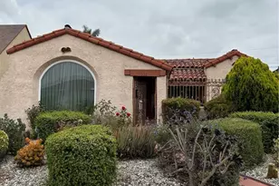 7032 7032 2nd Ave, Los Angeles, CA 90043 - Photo 1