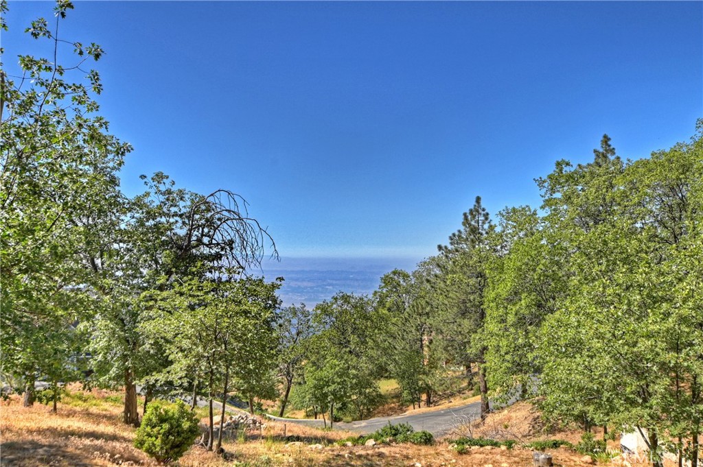 70 Panorama Rd, Running Springs, CA 92382 MLS EV22125932 Coldwell