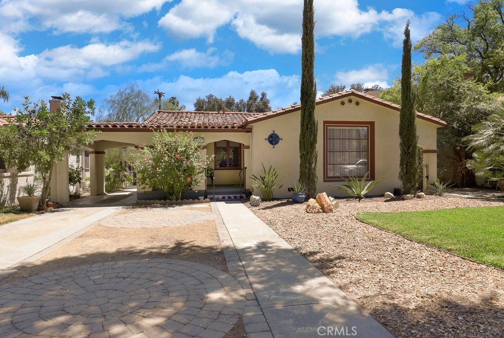 487 W 25th St, San Bernardino, CA 92405 MLS EV22149623 Coldwell Banker