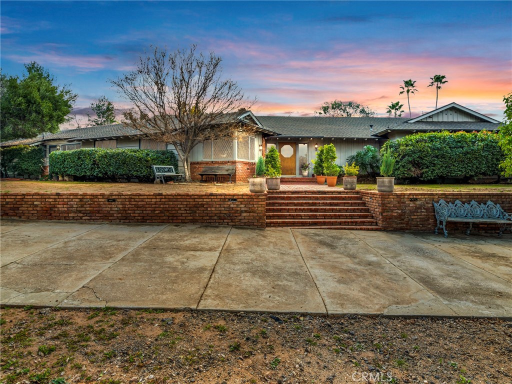 31049 E Sunset Dr, Redlands, CA 92373 MLS EV23026156 Coldwell Banker