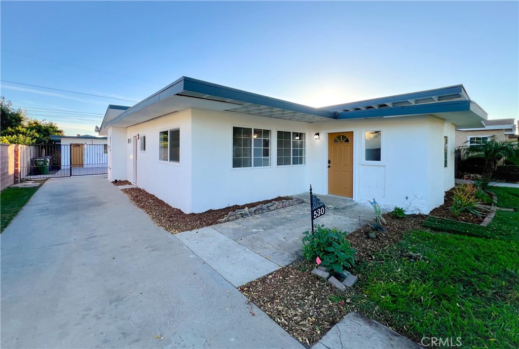 530 W Arbutus St, Compton, CA 90220 MLS EV23221881 Coldwell Banker