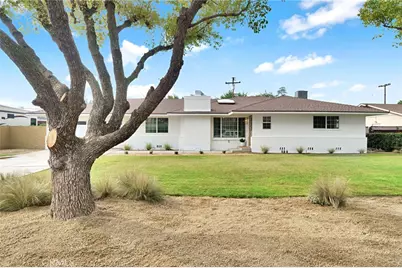 5565 N Winchester Avenue, Fresno, CA 93704 - Photo 1