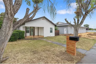 524 S 6th Street, Kerman, CA 93630 - Photo 1