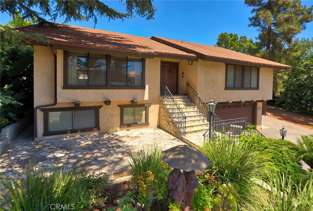 3335 Reta St, La Crescenta, CA 91214 MLS GD22182072 Coldwell Banker